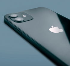 silver-iphone-6-on-blue-surface.jpg silver iphone 6 on blue surface